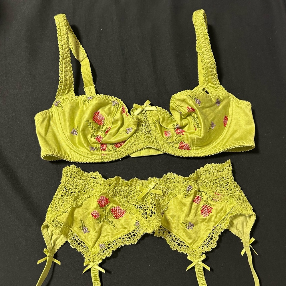 Aubade green bra and garter set - 34D and M